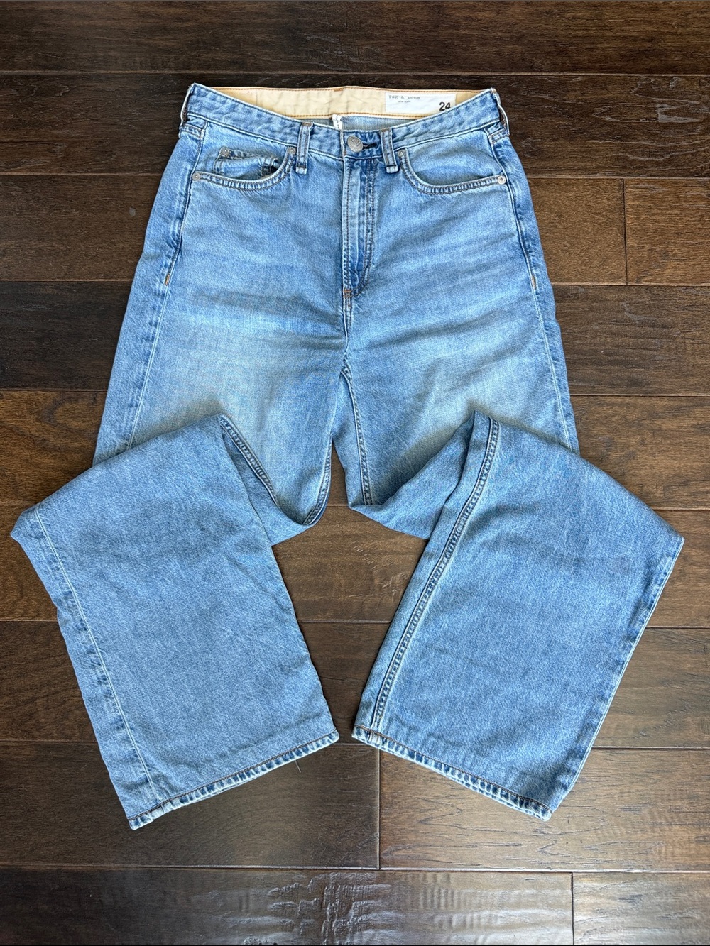 Rag & Bone Logan wide leg mid rise jean size 24 in color Audrey